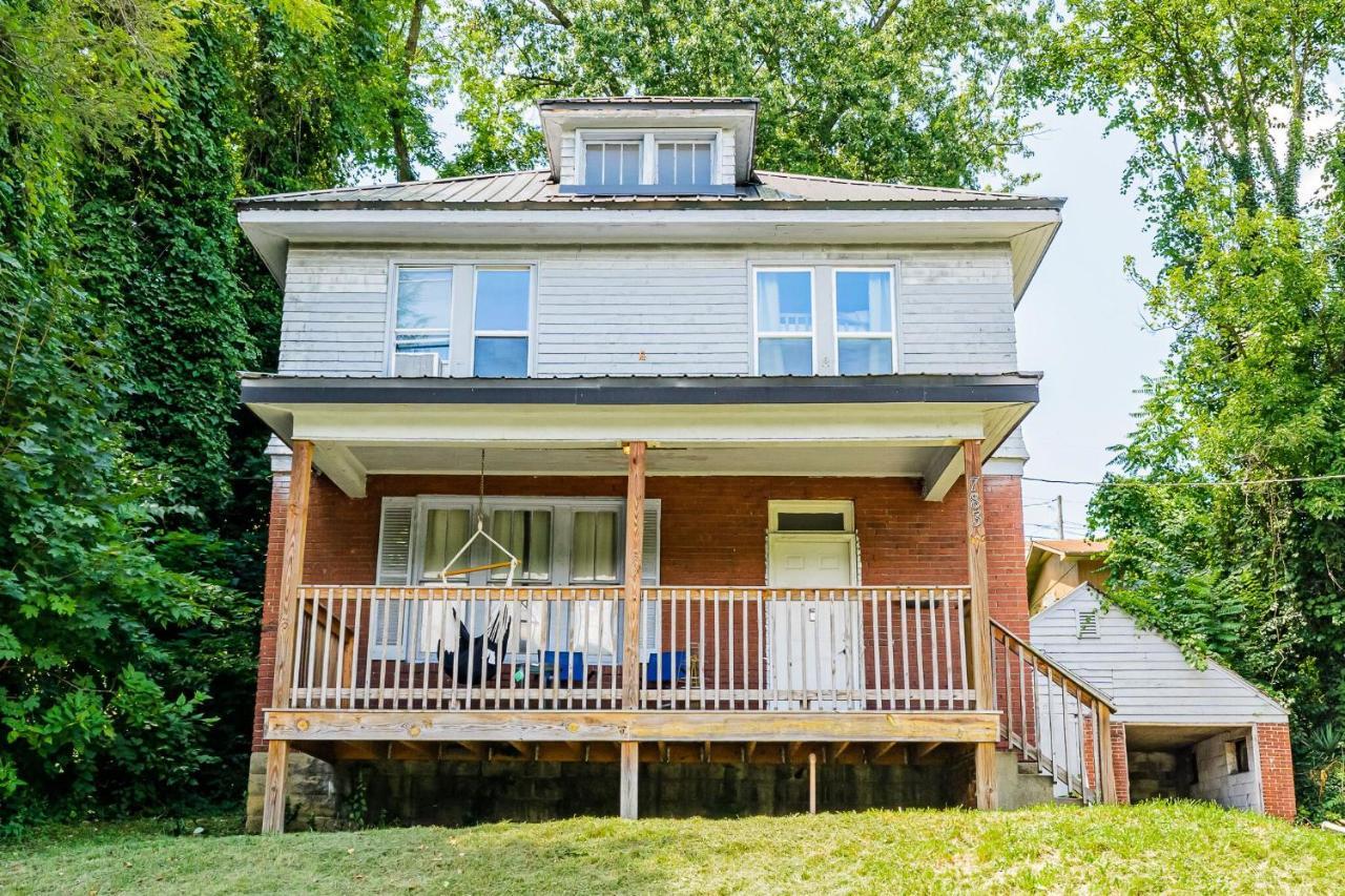 Awesome House, 5 Minutes To Dt, 2 Miles To Stadium And Ruby Memorial! Morgantown Exterior photo