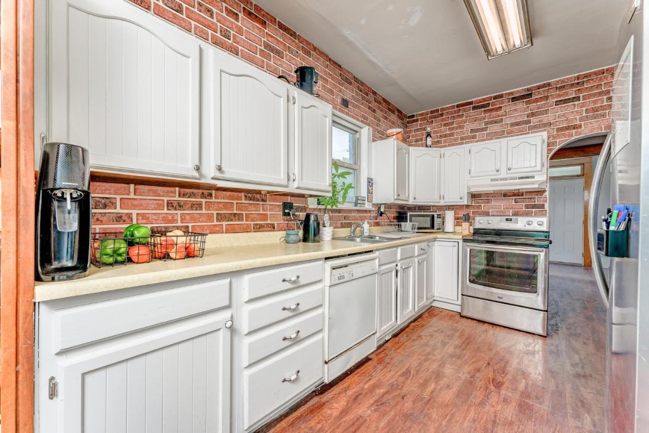 Awesome House, 5 Minutes To Dt, 2 Miles To Stadium And Ruby Memorial! Morgantown Exterior photo