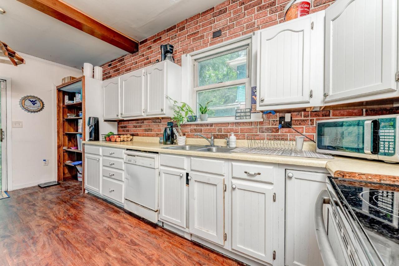 Awesome House, 5 Minutes To Dt, 2 Miles To Stadium And Ruby Memorial! Morgantown Exterior photo